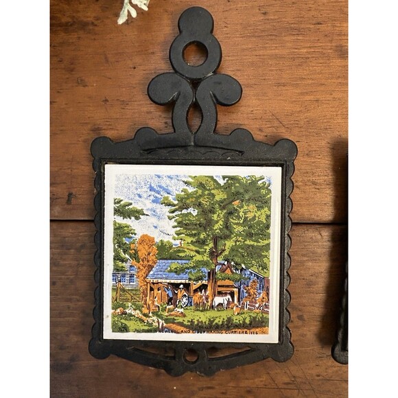 VTG Currier & Ives Cast Iron Trivets 1970s Autumn Cider Making & Old Homestead - Picture 3 of 10